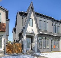 422 14 Avenue NE Calgary, AB T2E 1E5