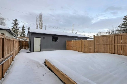 422 14 Avenue Ne, Calgary, AB - Outdoor