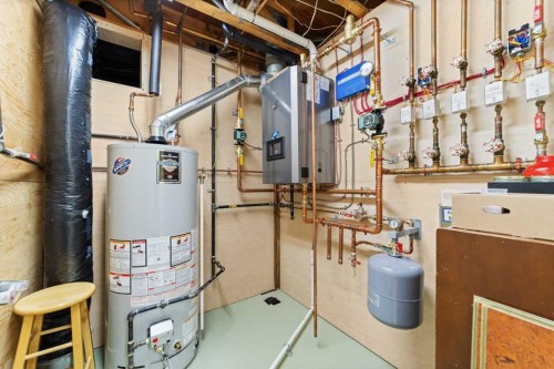 25 Westheights Drive, Didsbury, AB - Indoor Photo Showing Basement