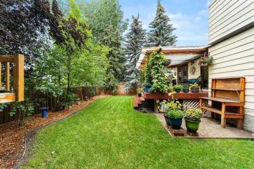 25 Westheights Drive, Didsbury, AB - Outdoor