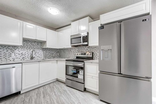 4316 4A Avenue, Calgary, AB - Indoor Photo Showing Kitchen With Stainless Steel Kitchen With Upgraded Kitchen