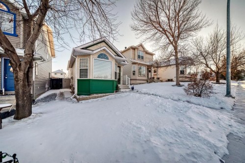 158 Somervale Close Sw, Calgary, AB - Outdoor With Facade