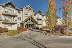 305-7 Harvest Gold Manor NE Calgary, AB T3K 4Y3