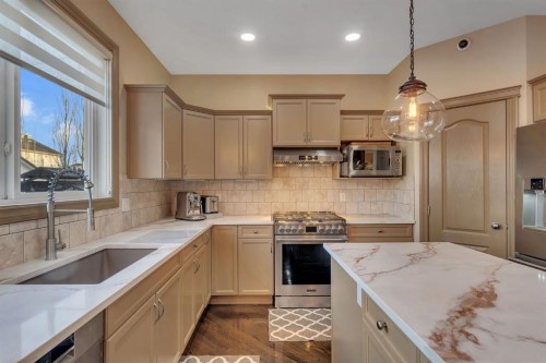149 West Creek Boulevard, Chestermere, AB - Indoor Photo Showing Kitchen