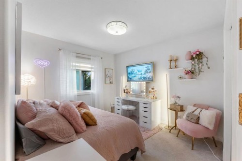149 West Creek Boulevard, Chestermere, AB - Indoor Photo Showing Bedroom
