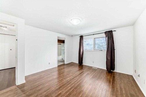5-5400 Dalhousie Drive Nw, Calgary, AB - Indoor Photo Showing Other Room