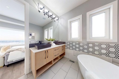 26 Patina Hill Sw, Calgary, AB - Indoor Photo Showing Bathroom