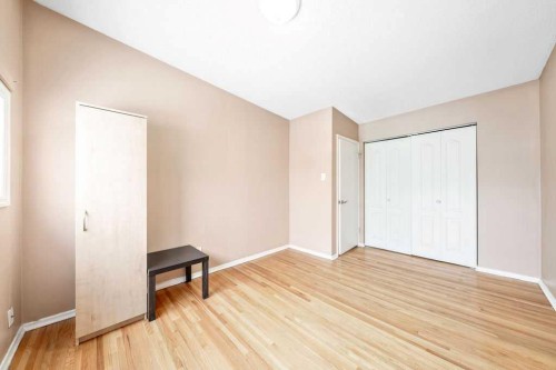 706 68 Avenue Sw, Calgary, AB - Indoor Photo Showing Other Room