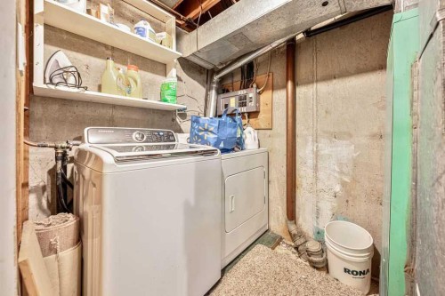 706 68 Avenue Sw, Calgary, AB - Indoor Photo Showing Laundry Room