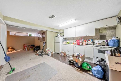 706 68 Avenue Sw, Calgary, AB - Indoor