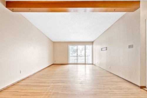 706 68 Avenue Sw, Calgary, AB - Indoor Photo Showing Other Room