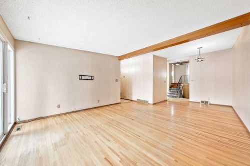 706 68 Avenue Sw, Calgary, AB - Indoor Photo Showing Other Room