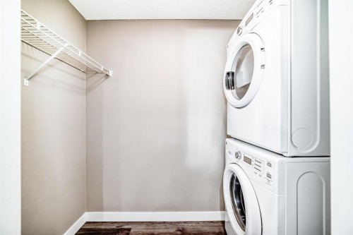 606-20 Kincora Glen Park Nw, Calgary, AB - Indoor Photo Showing Laundry Room