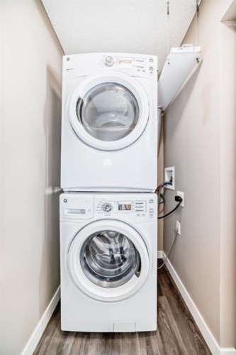 606-20 Kincora Glen Park Nw, Calgary, AB - Indoor Photo Showing Laundry Room