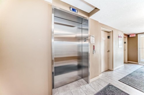 606-20 Kincora Glen Park Nw, Calgary, AB - Indoor Photo Showing Other Room