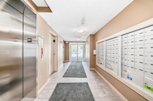 606-20 Kincora Glen Park Nw, Calgary, AB - Indoor Photo Showing Other Room