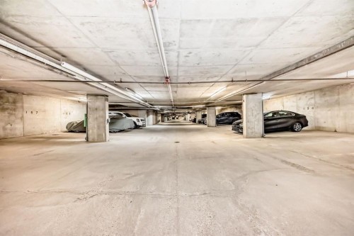 606-20 Kincora Glen Park Nw, Calgary, AB - Indoor Photo Showing Garage