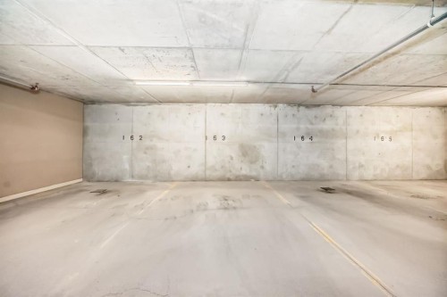 606-20 Kincora Glen Park Nw, Calgary, AB - Indoor Photo Showing Garage
