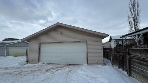 72 Herder Drive, Sylvan Lake, AB - Outdoor With Exterior