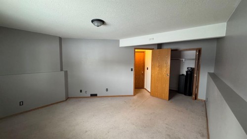 72 Herder Drive, Sylvan Lake, AB - Indoor Photo Showing Other Room