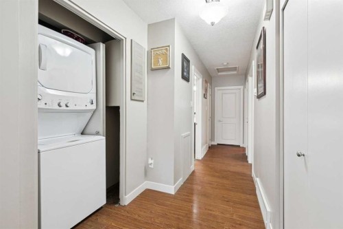 1440 45 Street Sw, Calgary, AB - Indoor Photo Showing Laundry Room