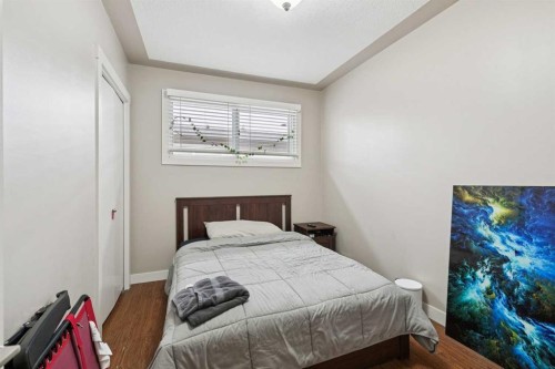 1440 45 Street Sw, Calgary, AB - Indoor Photo Showing Bedroom