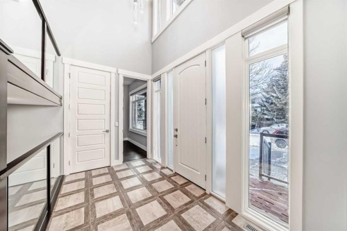 230 37 Street Nw, Calgary, AB - Indoor Photo Showing Other Room