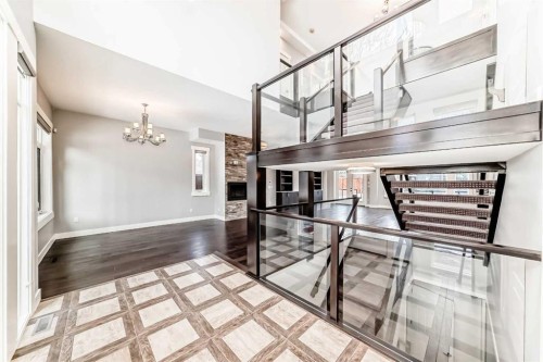 230 37 Street Nw, Calgary, AB - Indoor Photo Showing Other Room