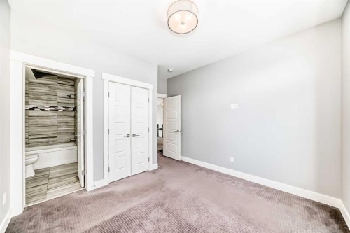 230 37 Street Nw, Calgary, AB - Indoor Photo Showing Other Room