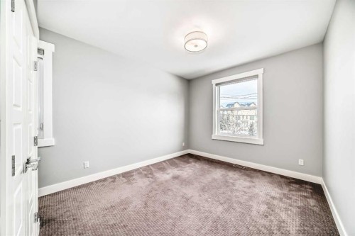 230 37 Street Nw, Calgary, AB - Indoor Photo Showing Other Room