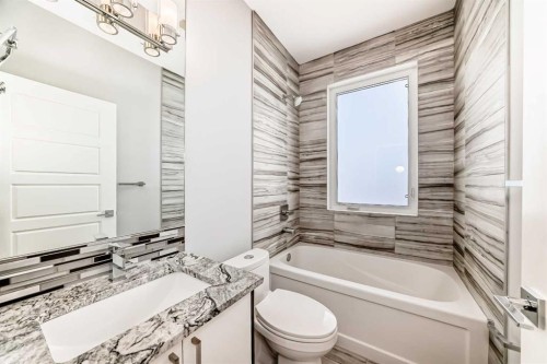 230 37 Street Nw, Calgary, AB - Indoor Photo Showing Bathroom