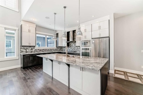 230 37 Street Nw, Calgary, AB - Indoor Photo Showing Kitchen With Upgraded Kitchen