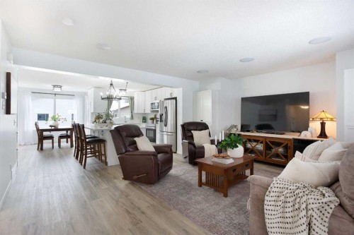 2348 Reunion Rise Nw, Airdrie, AB - Indoor Photo Showing Living Room