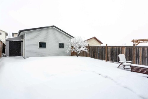2348 Reunion Rise Nw, Airdrie, AB - Outdoor With Exterior