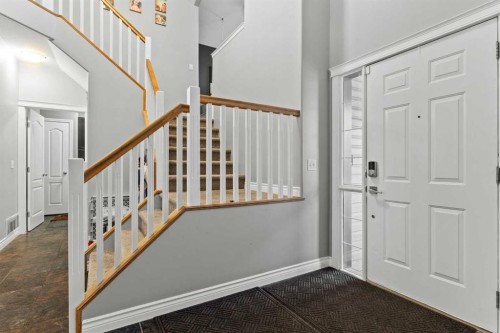 151 Willowbrook Drive Nw, Airdrie, AB - Indoor Photo Showing Other Room