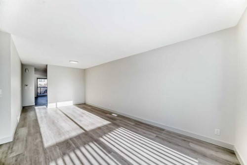 173 Castlebrook Way Ne, Calgary, AB - Indoor Photo Showing Other Room