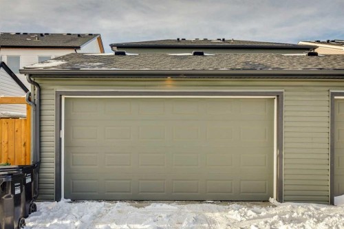 642 & 646 Rangeview Street Se, Calgary, AB - Outdoor With Exterior