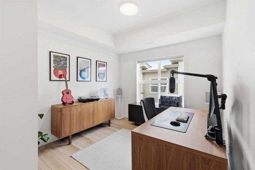 162 Spring Creek Common Sw, Calgary, AB - Indoor