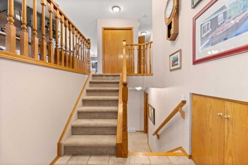 164 Stonegate Close Nw, Airdrie, AB - Indoor Photo Showing Other Room