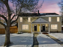 172 Somme Manor SW Calgary, AB T2T 6L5