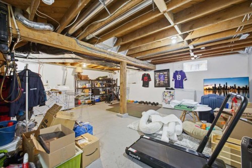 172 Somme Manor Sw, Calgary, AB - Indoor Photo Showing Basement