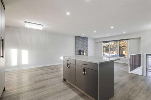 255 Rundleridge Drive Ne, Calgary, AB - Indoor