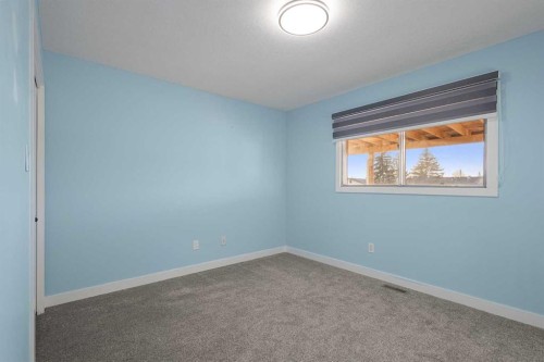 255 Rundleridge Drive Ne, Calgary, AB - Indoor Photo Showing Other Room