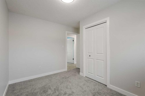 255 Rundleridge Drive Ne, Calgary, AB - Indoor Photo Showing Other Room