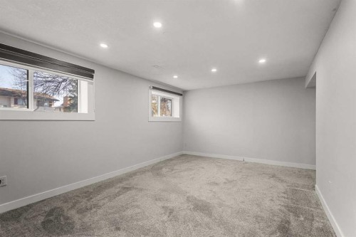 255 Rundleridge Drive Ne, Calgary, AB - Indoor