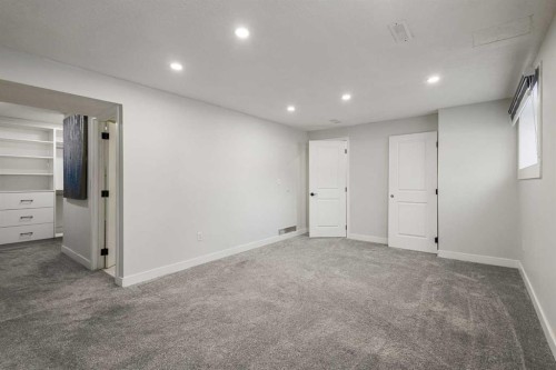 255 Rundleridge Drive Ne, Calgary, AB - Indoor