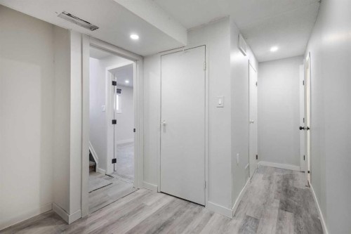 255 Rundleridge Drive Ne, Calgary, AB - Indoor Photo Showing Other Room