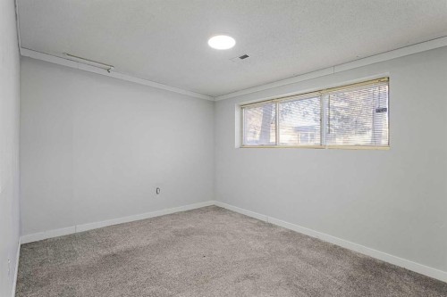 255 Rundleridge Drive Ne, Calgary, AB - Indoor Photo Showing Other Room
