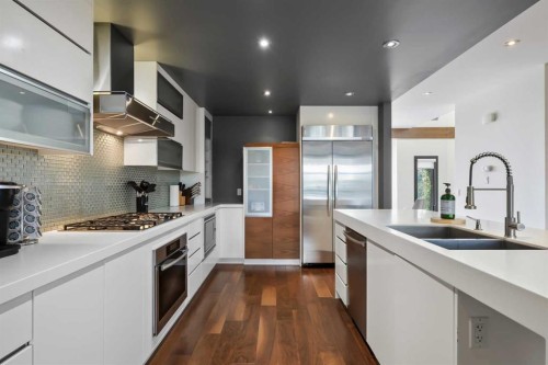 2217 17 Street Sw, Calgary, AB - Indoor Photo Showing Kitchen With Double Sink With Upgraded Kitchen