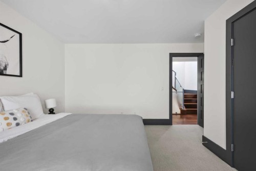 2217 17 Street Sw, Calgary, AB - Indoor Photo Showing Bedroom